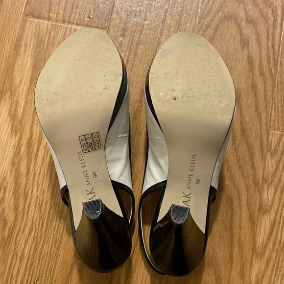 AK Anne Klein Akemani Ivory Black Beaded Slingback Peep Toe Heels (Size 9) - Picture 9 of 12